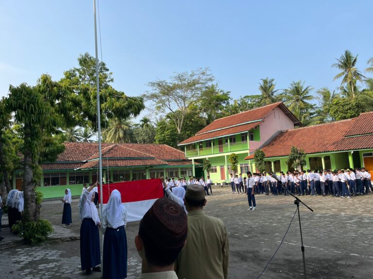 Upacara hari pahlawan 10 november 2024